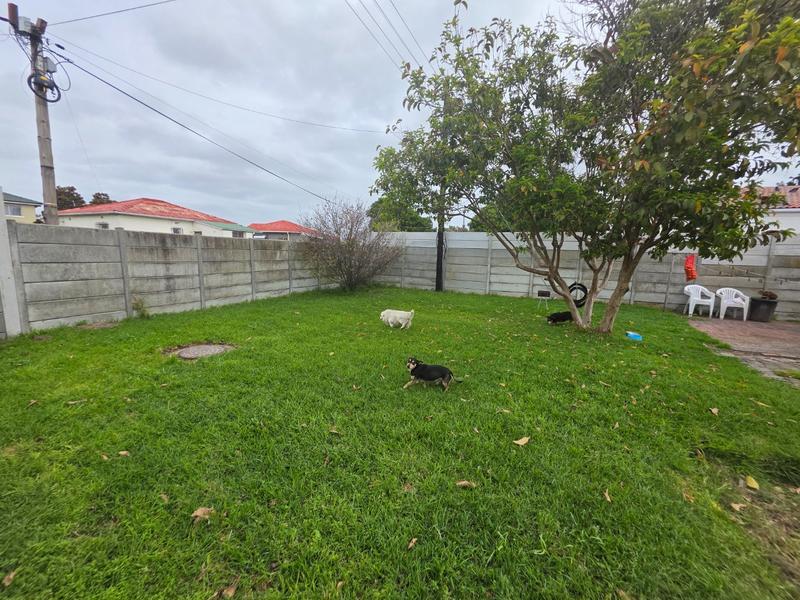 2 Bedroom Property for Sale in Ruyterwacht Western Cape